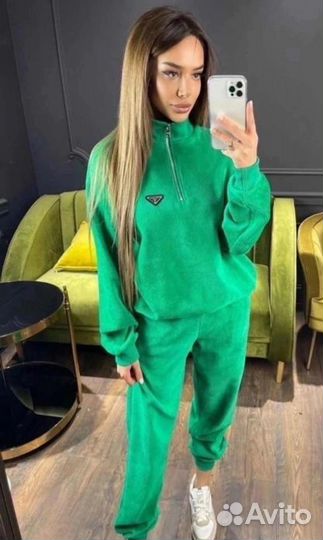 Спортивный костюм женский 44 р