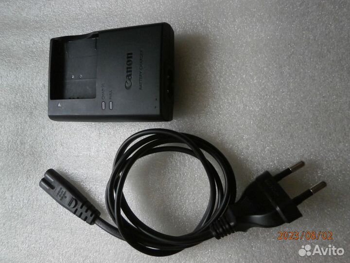 Зарядка Сanon C2284 к цифровому фотоаппарату Canon