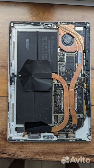 Surface pro 5 i7 16gb/1tb на запчасти