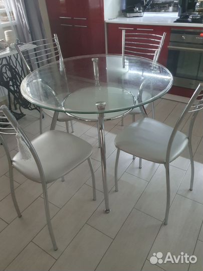 Стол стеклянный со стульями комплект