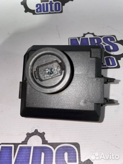 Замок зажигания Mercedes-Benz E-Класс A1669059102