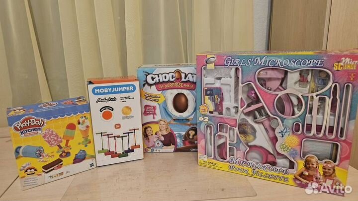 Игрушки,лего, столик, лампы