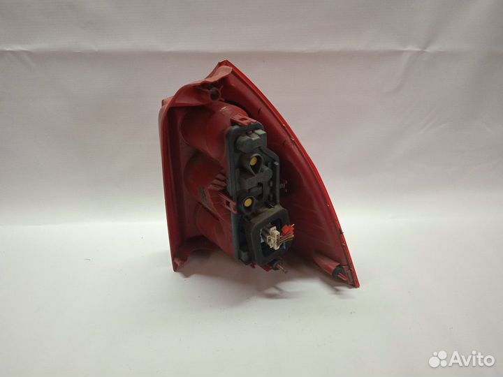 Фонарь задний левый Peugeot 307 2000-2008