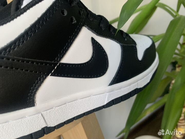 Nike Dunk Low Black White Panda