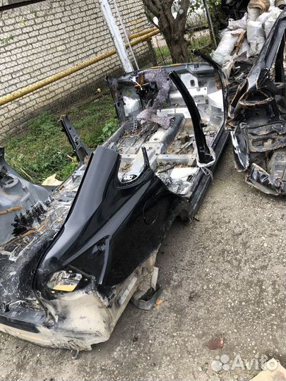 Крыло правое на гранту лифтбек