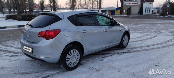 Opel Astra 1.6 МТ, 2012, 220 000 км