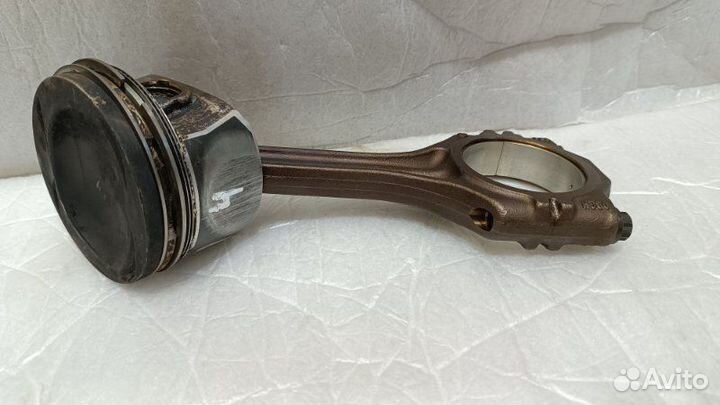 Поршень с шатуном Volkswagen Touran CAV 22.09.2011