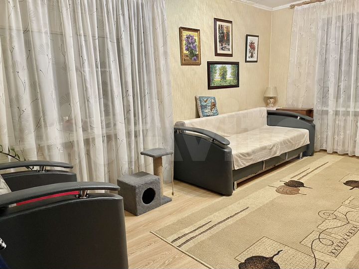 2-к. квартира, 50 м², 3/3 эт.