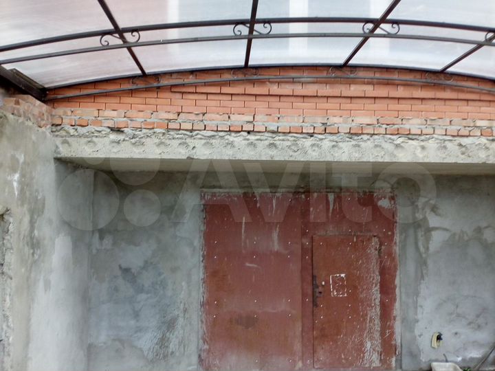 Гараж, > 30 м²