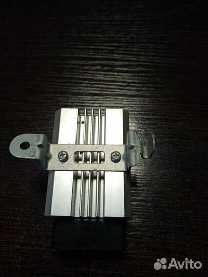 Блок управл.топливным насосом субару трибека