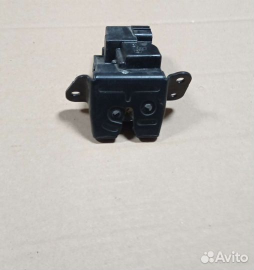 Замок крышки багажника KIA Venga