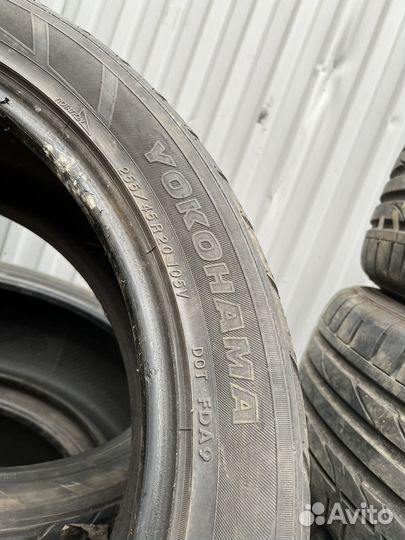 Yokohama Parada Spec-X 255/45 R20 105