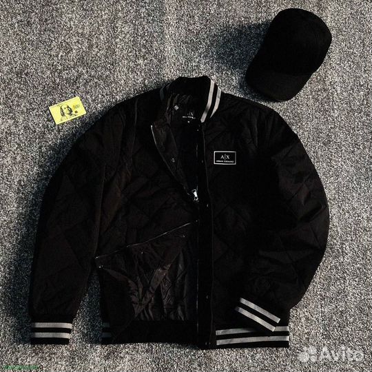 Бомбер Armani Exchange: твой новый стиль