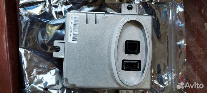 Блок розжига ксенона volvo xc70 30744459