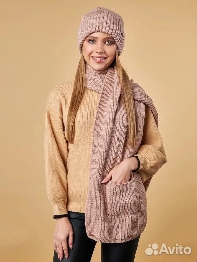 Комплект шапка и шарф. Новые