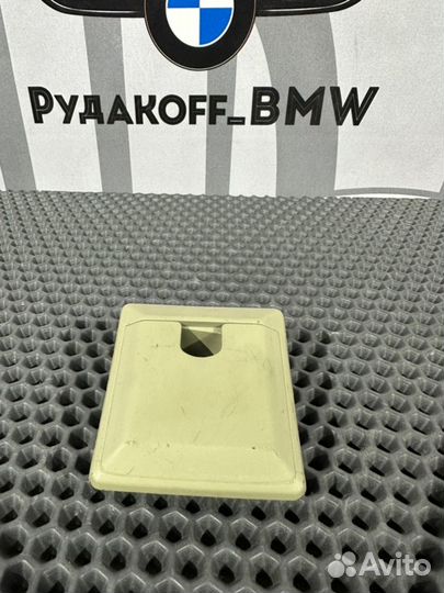 Заглушка потолка задняя правая Bmw X5 E53 M54B30