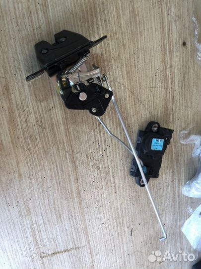 Замок багажника Ssangyong Actyon