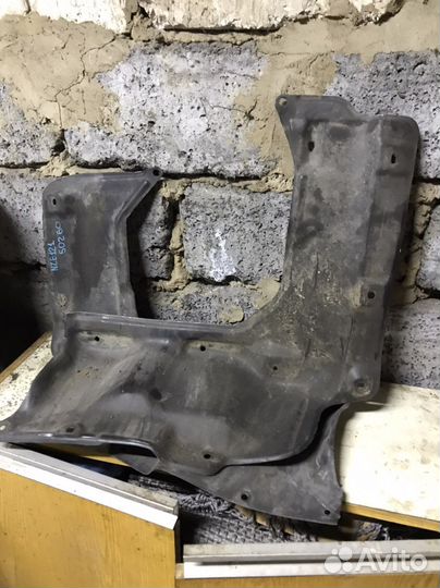 Боковая защита двигателя corolla 121