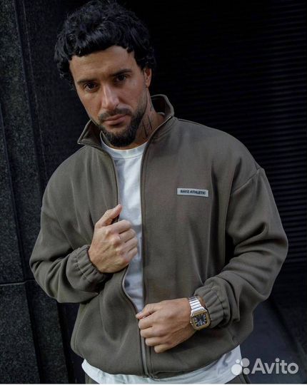 Спортивный костюм