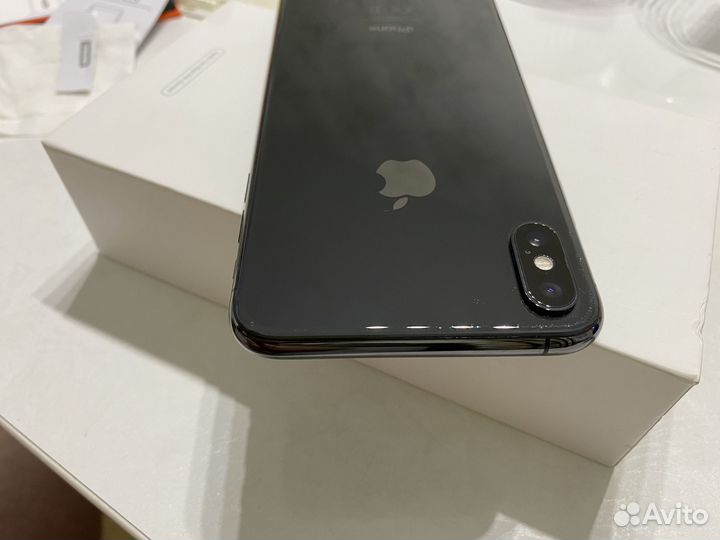 iPhone Xs Max, 64 ГБ