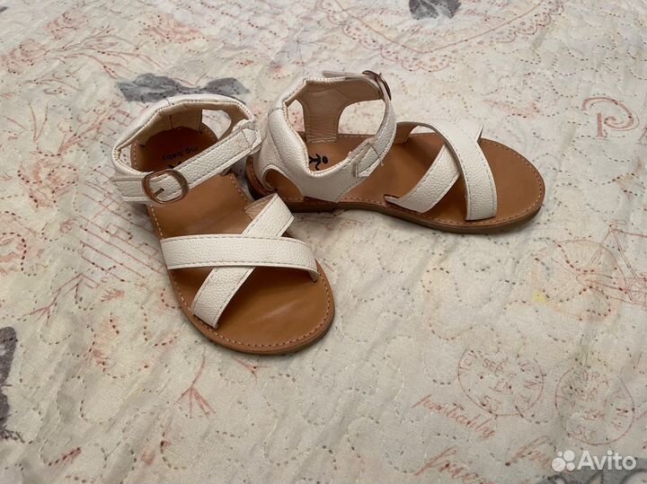 Сандалии для девочки
