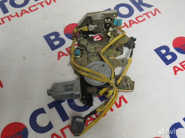 Замок двери Зад Лево honda stepwgn RF3