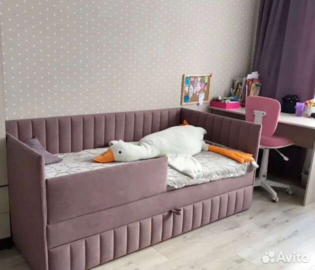 Мягкая детская кровать для девочки