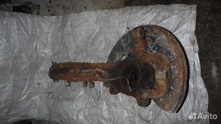 Кулак поворотный передний правый Porsche Cayenne