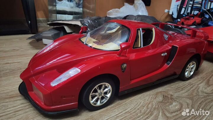 Огромная радиоуправляемая Ferrari 1/6 для барби