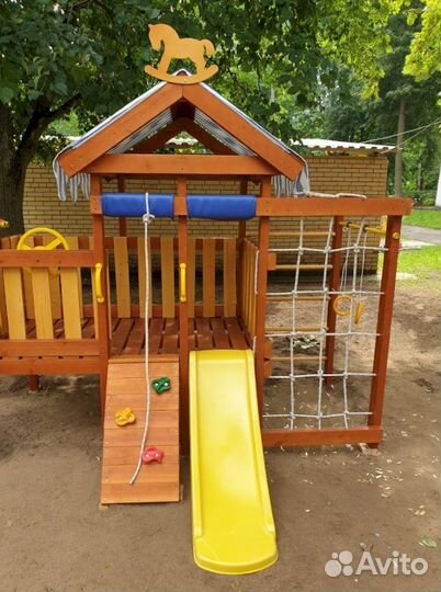 Детская площадка для игры