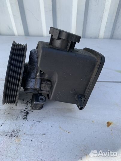 Насос гура w210 3.2 cdi