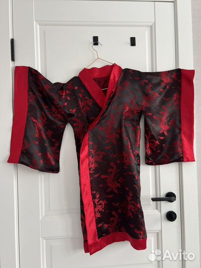 Кимоно женское красно-черное для Натальи