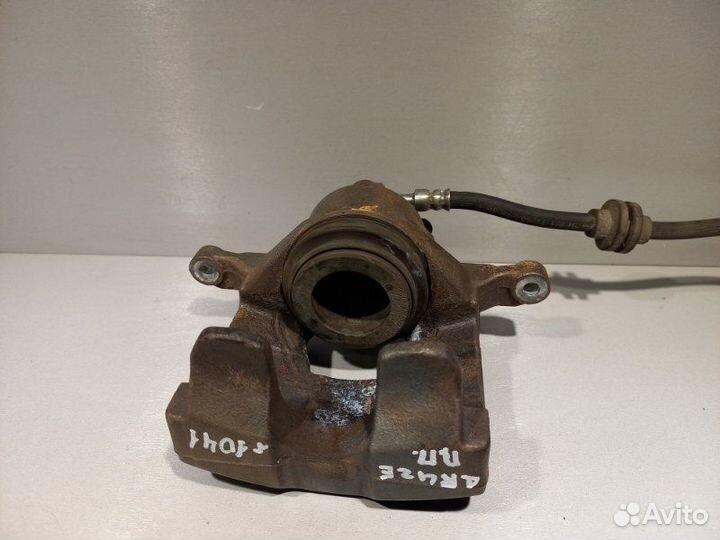 Суппорт передний правый Chevrolet Cruze хэтчбек