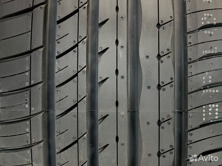 RoadX RXMotion U11 235/40 R18 95W