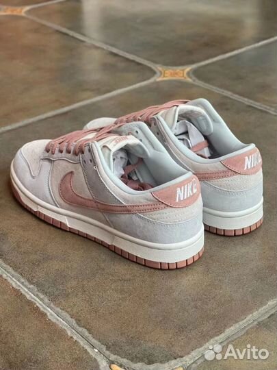 Nike Dunk Low Fossil Rose