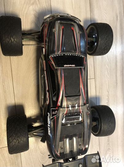 Traxxas e revo 1:10