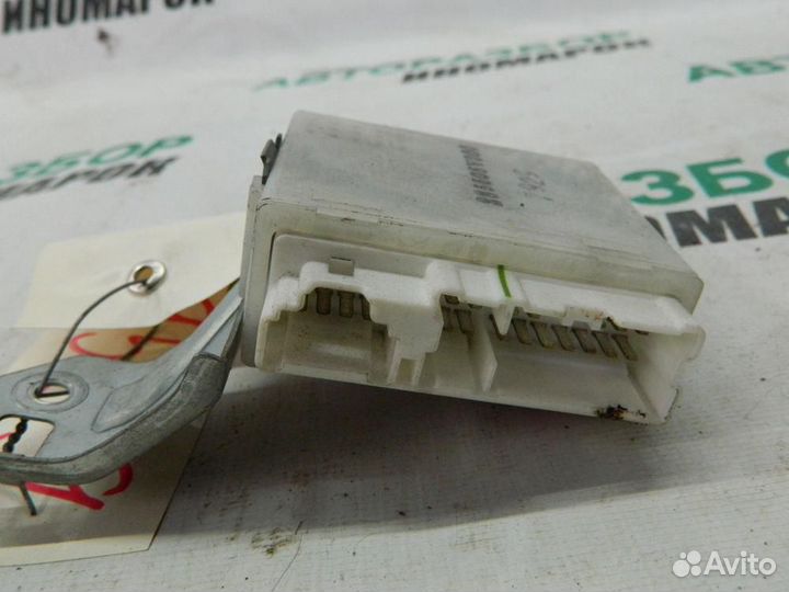 Блок электронный для Nissan R'nessa 1997-2001г