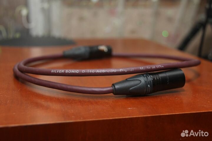 DH labs Silver sonic d 110