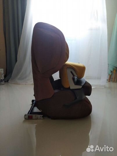 Автокресло Cybex juno-fix