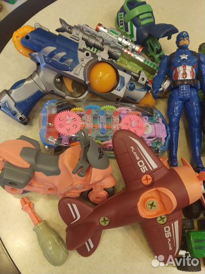 Игрушки для мальчика пакетом