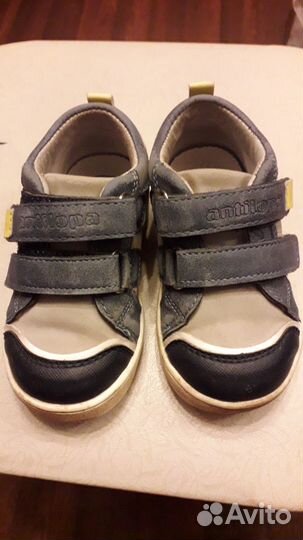 Кроссовки детские