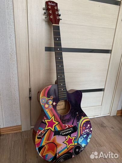 Акустическая гитара