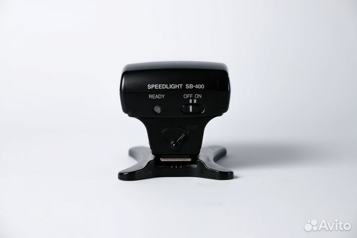 Вспышка Nikon SB-400
