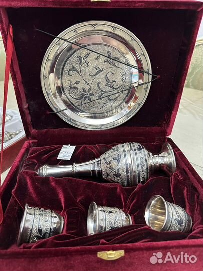 Набор на троих