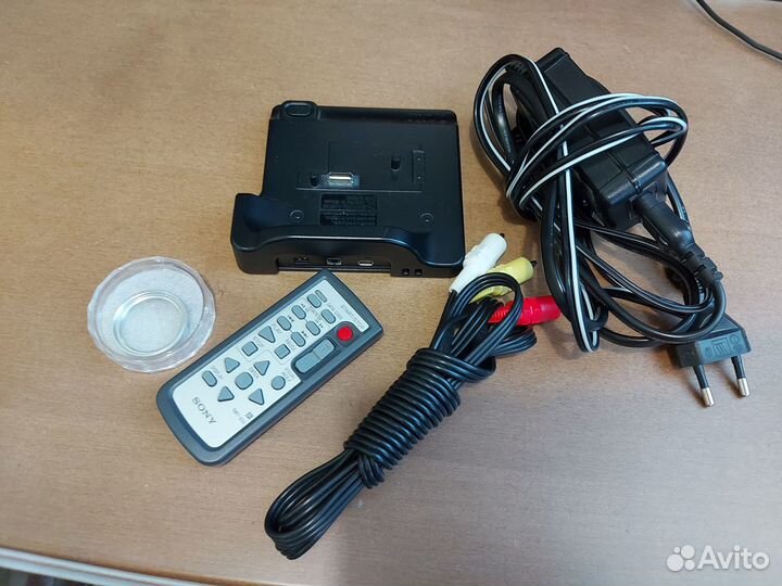 Видеокамера sony DCR-SR220E