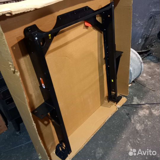 Рамка для радиатора volvo