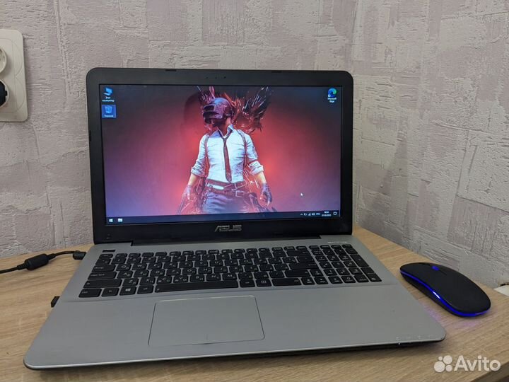 Игровой ноутбук Asus i5-6200/ssd+hdd/6gb/940m 2gb