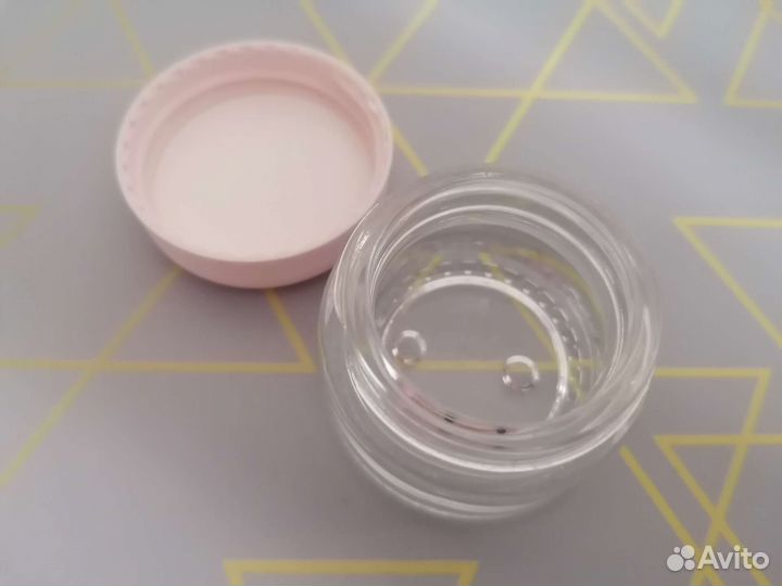 Маленькие баночки бутылочки