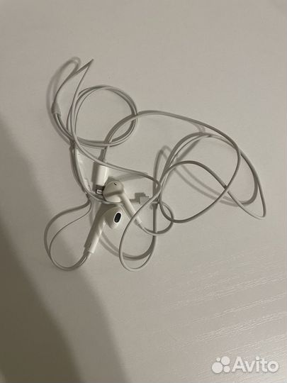 Наушники earpods