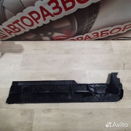 Обшивка багажника правая Porsche Cayenne 955/957